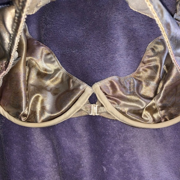 Christian Dior vintage shiny satin 36B bra - Picture 4 of 5